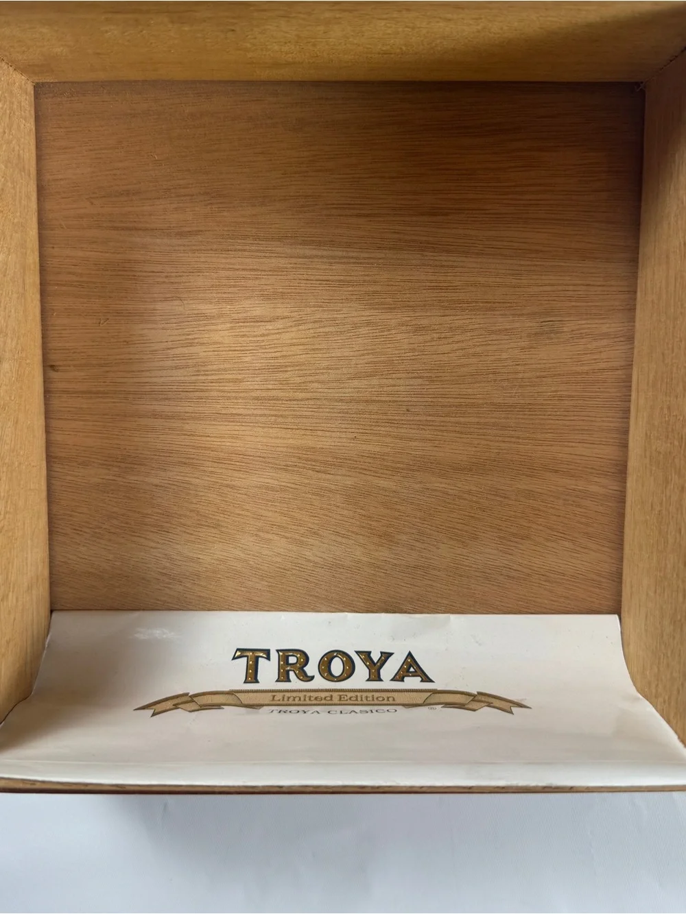 ✨ Rare Limited Ed Troya Clásico May 2009 Empty Wooden Cigar Box 🪵 ✨